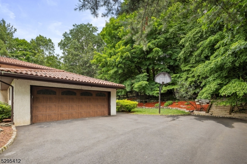 32 Apache Rd