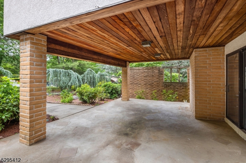 32 Apache Rd