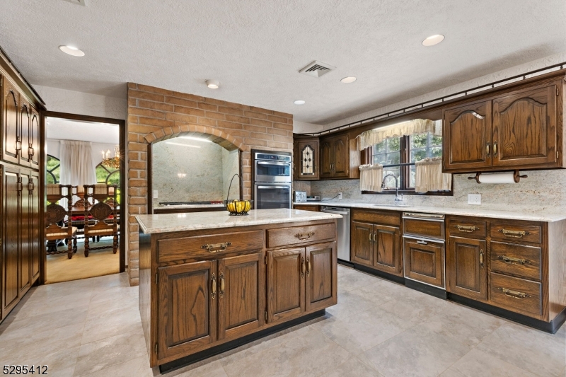 32 Apache Rd