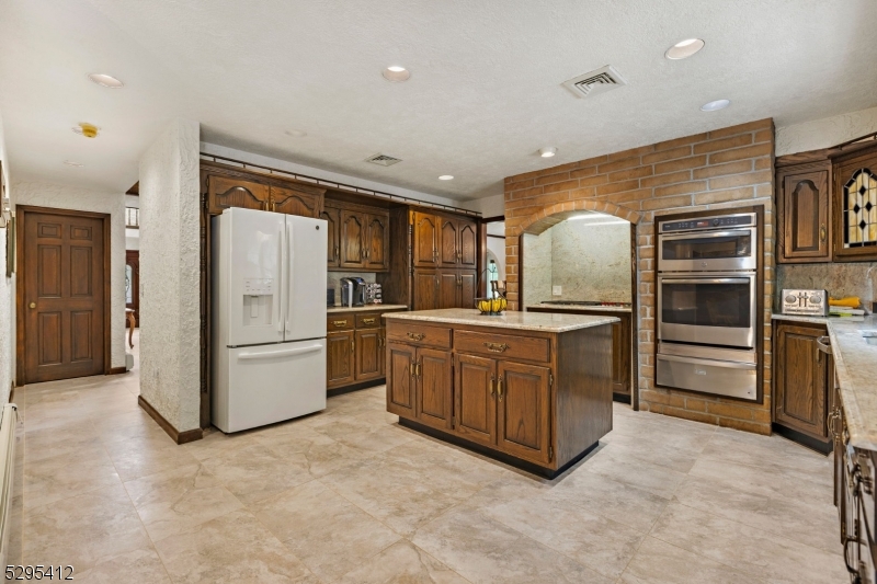 32 Apache Rd