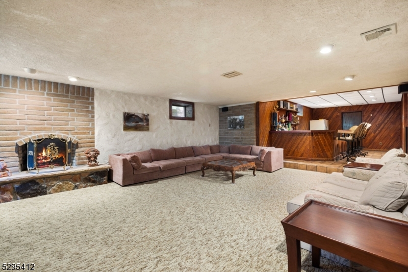 32 Apache Rd