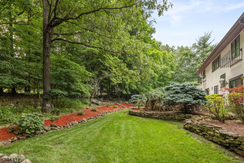 32 Apache Rd