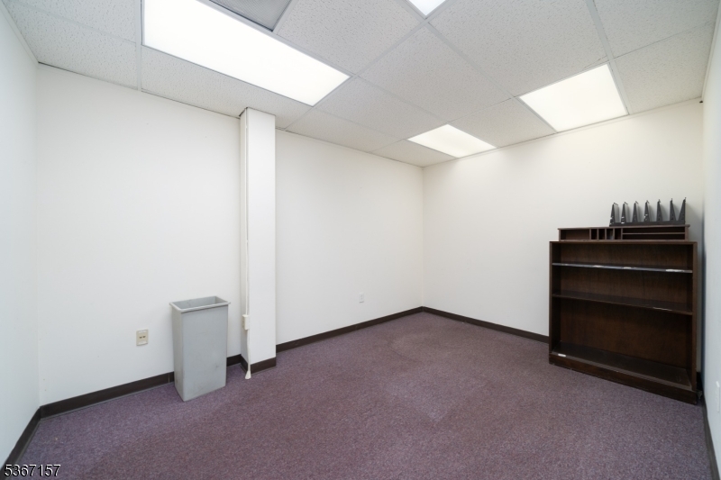 37 Evergreen Pl