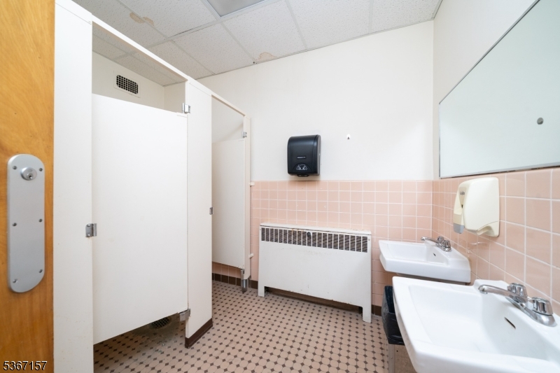 37 Evergreen Pl