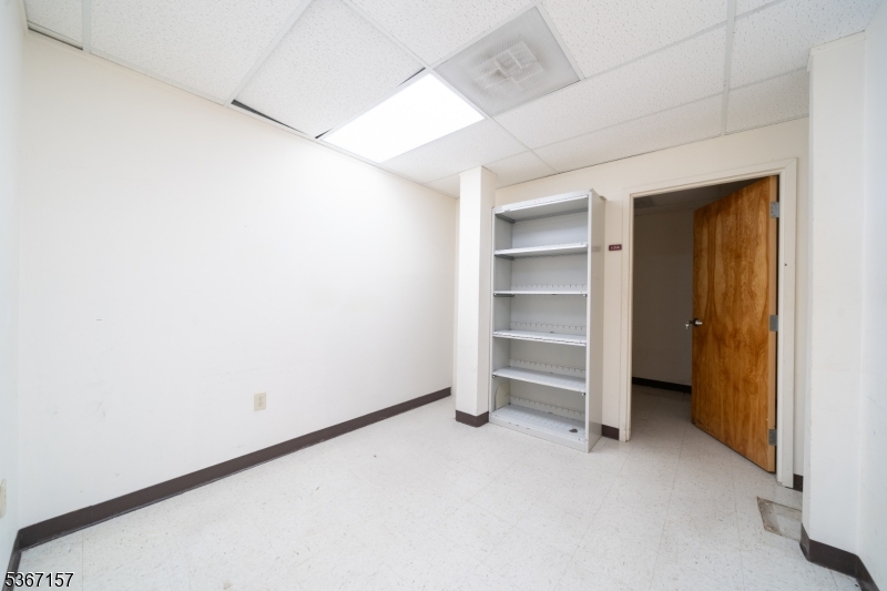 37 Evergreen Pl