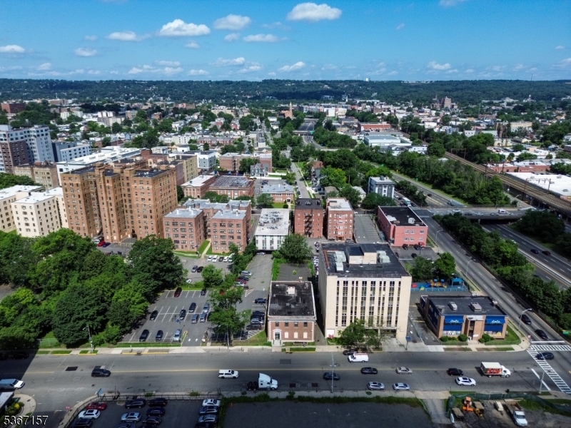 37 Evergreen Pl