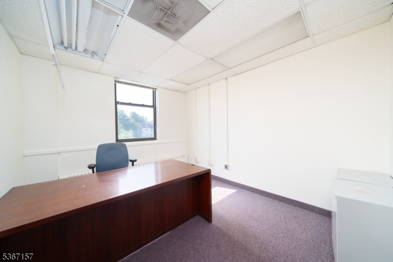 37 Evergreen Pl
