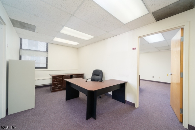37 Evergreen Pl
