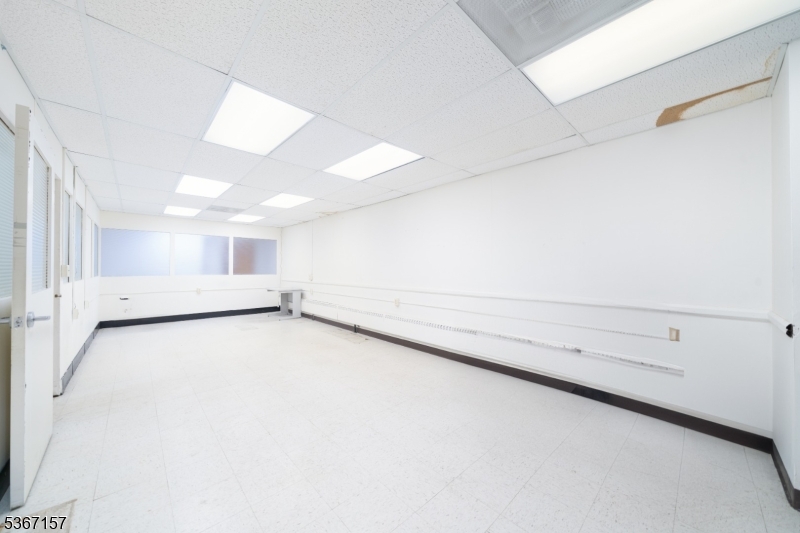 37 Evergreen Pl