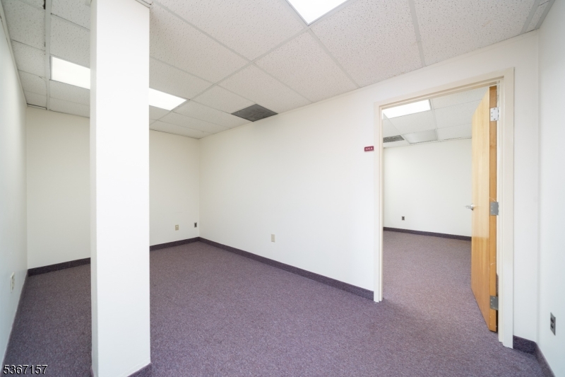 37 Evergreen Pl