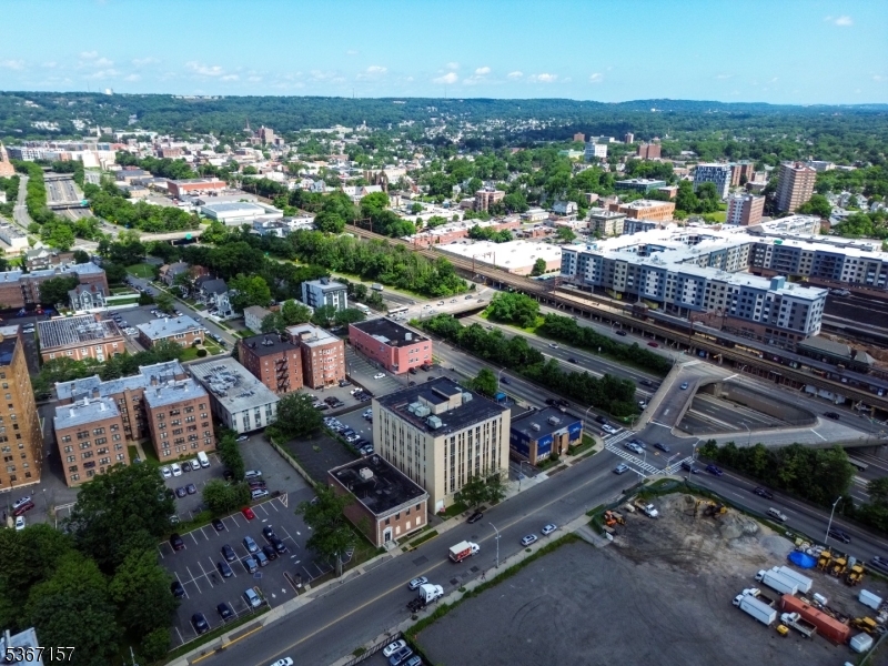 37 Evergreen Pl