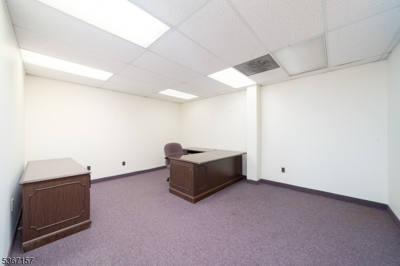37 Evergreen Pl