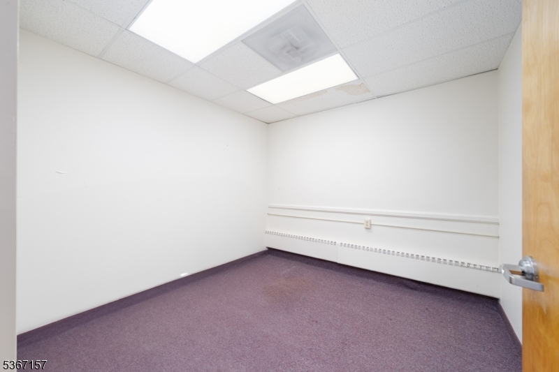 37 Evergreen Pl