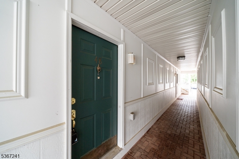 48 Clay St