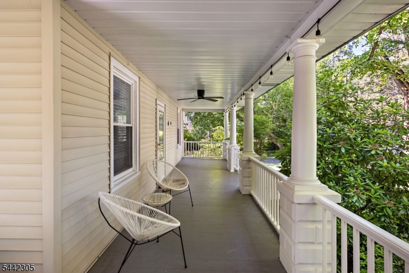 42 Forest Rd