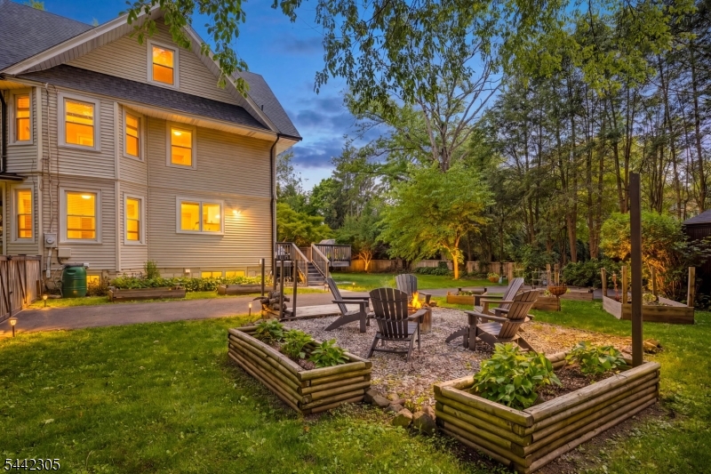 42 Forest Rd