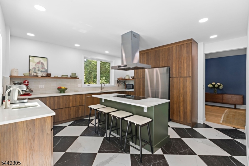 42 Forest Rd