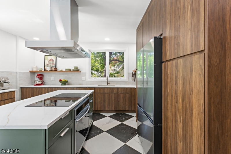 42 Forest Rd