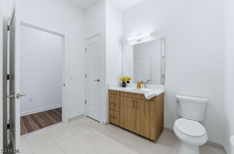 37 Orange Rd 401