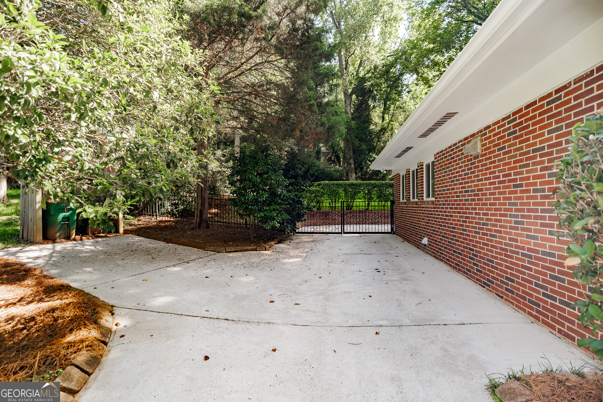 225 Riverside Drive