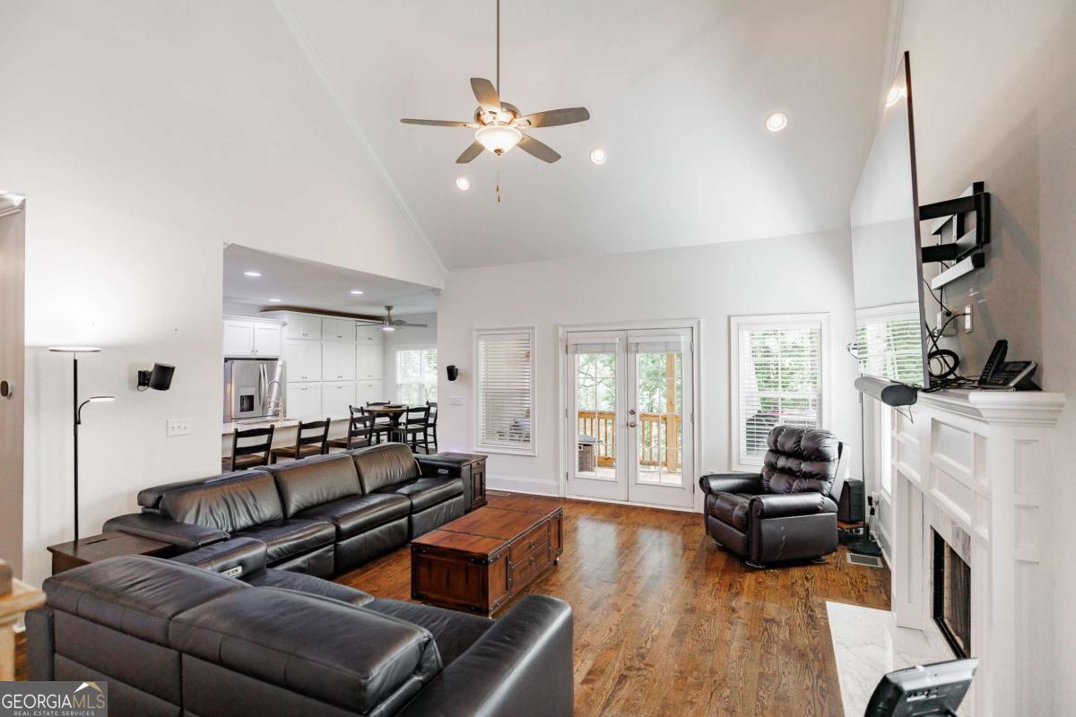 283 Lake Vista Way