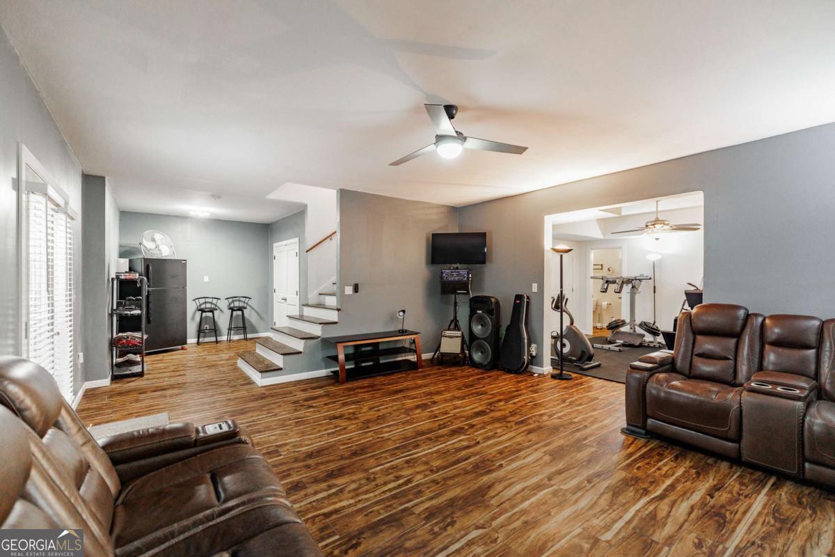 283 Lake Vista Way