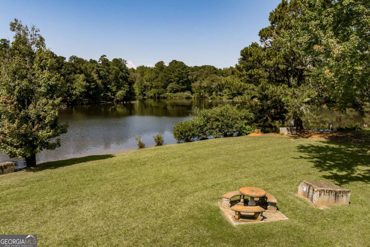 283 Lake Vista Way