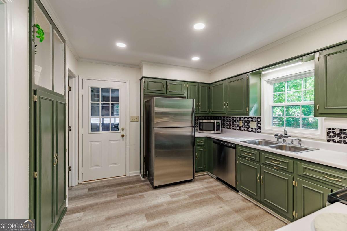 150 Breckenridge Lane