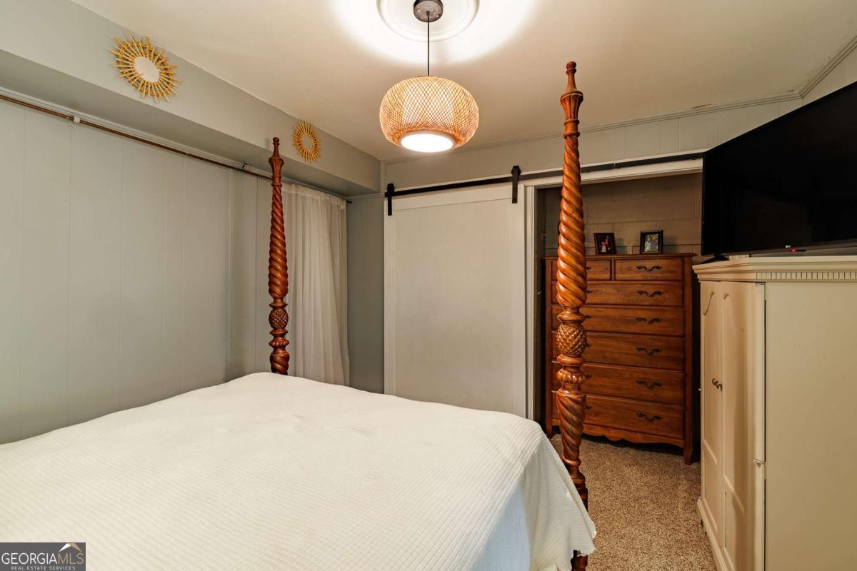 400 Greencrest Drive