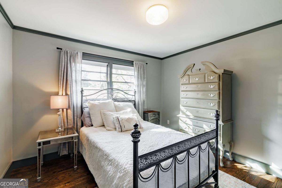 400 Greencrest Drive