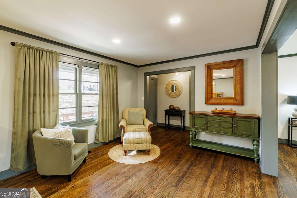 400 Greencrest Drive