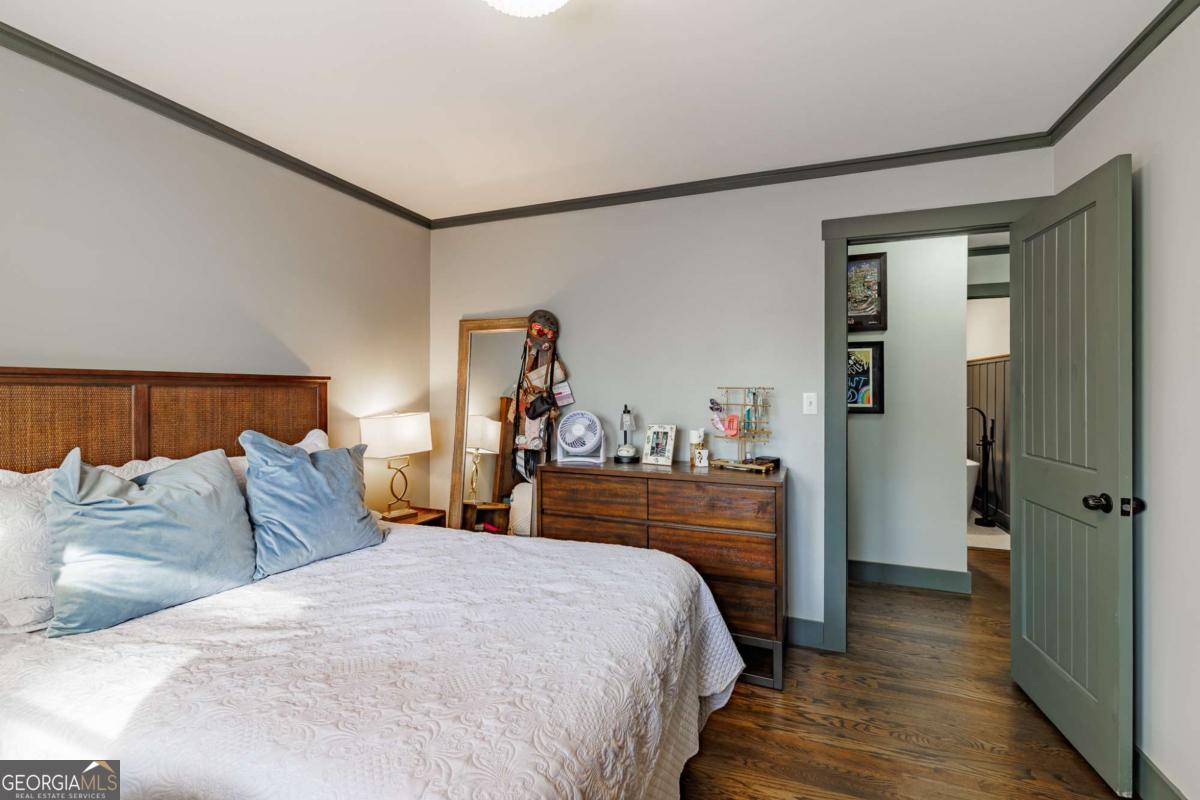 400 Greencrest Drive