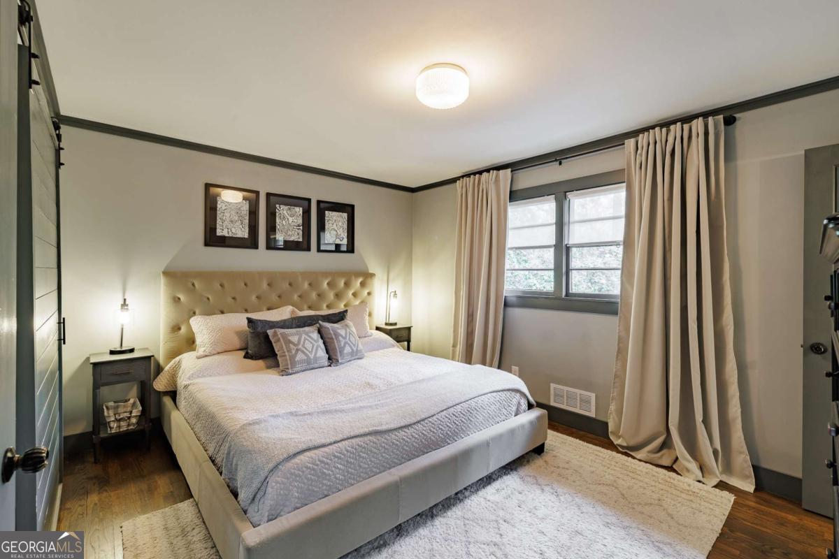 400 Greencrest Drive