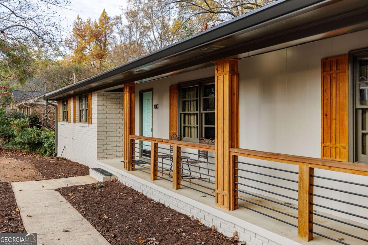 400 Greencrest Drive