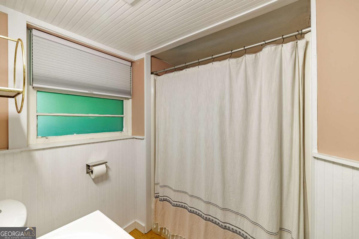 400 Greencrest Drive