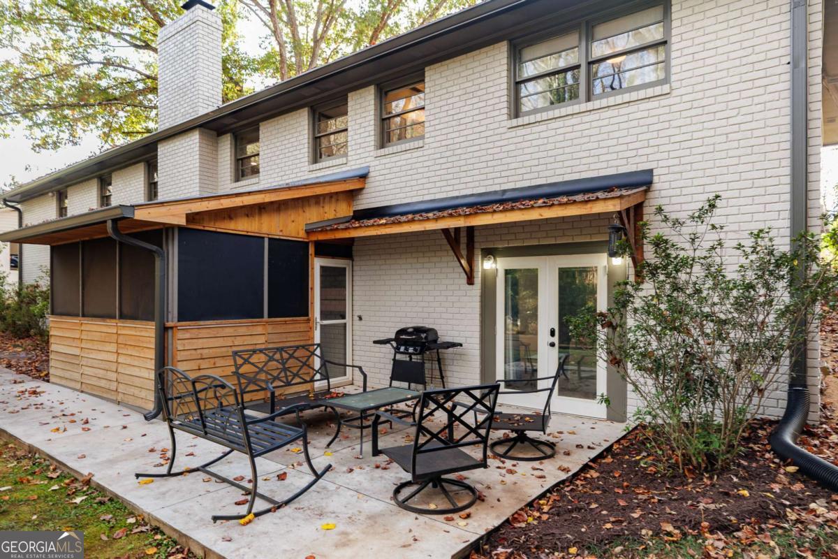 400 Greencrest Drive