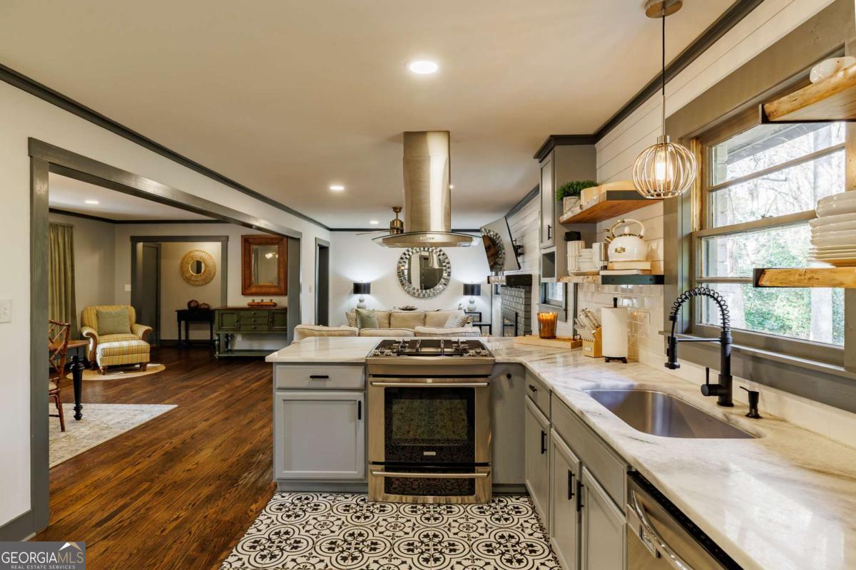 400 Greencrest Drive