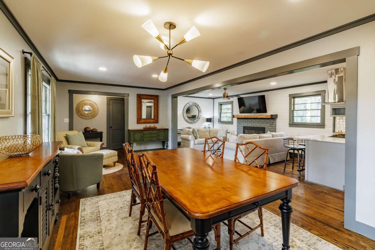 400 Greencrest Drive