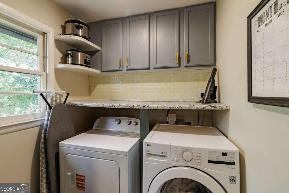 400 Greencrest Drive