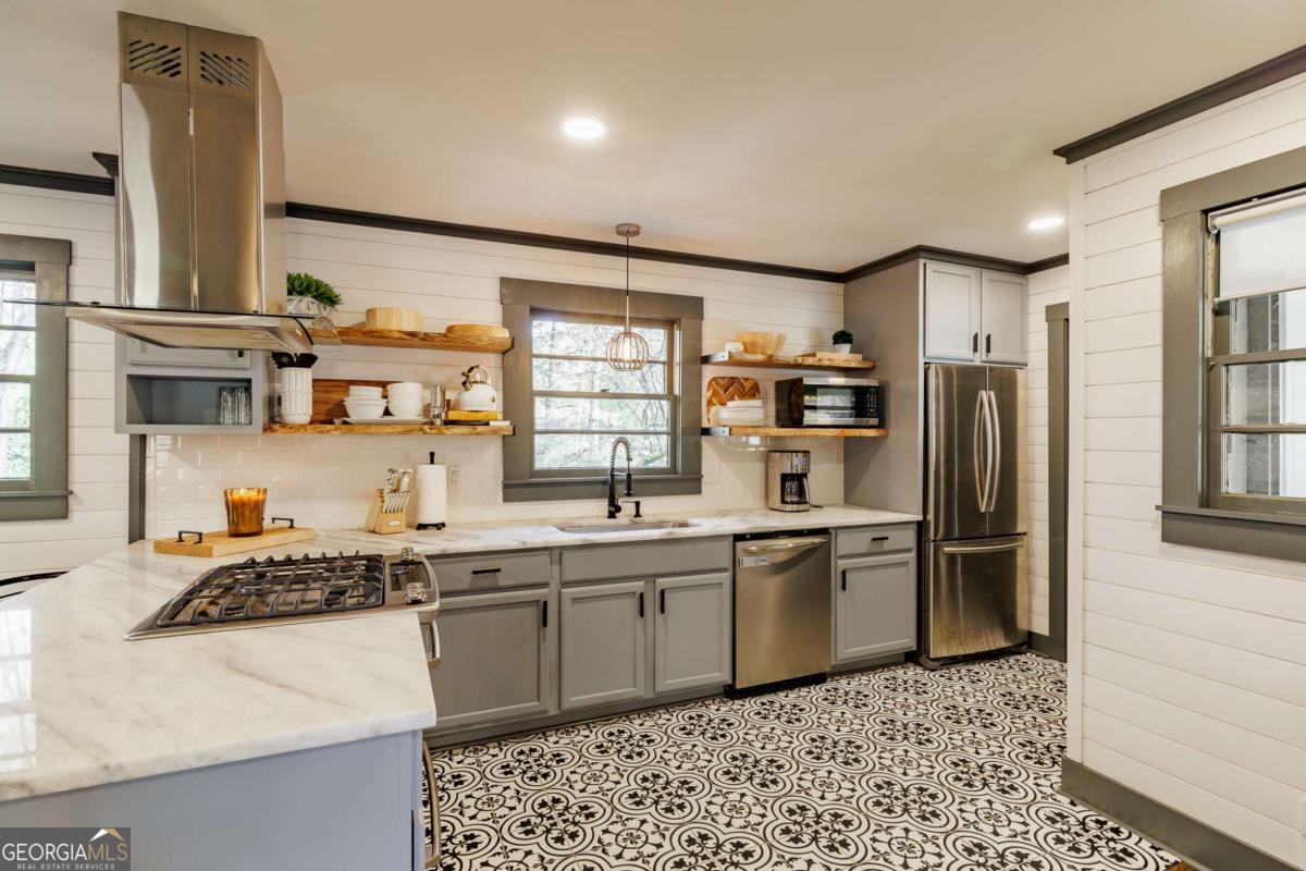 400 Greencrest Drive