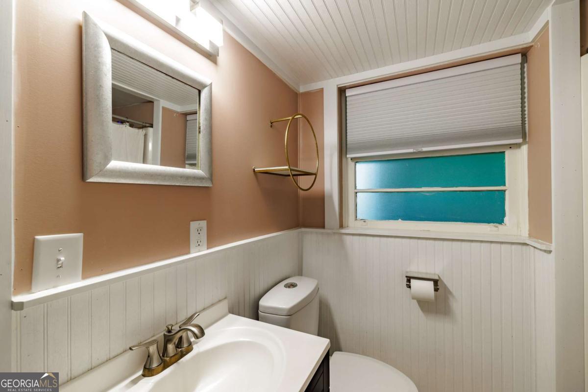 400 Greencrest Drive