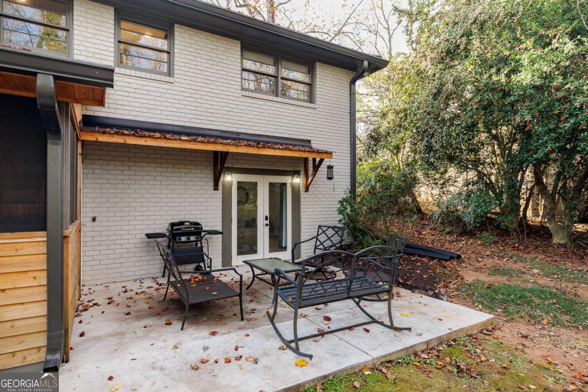 400 Greencrest Drive