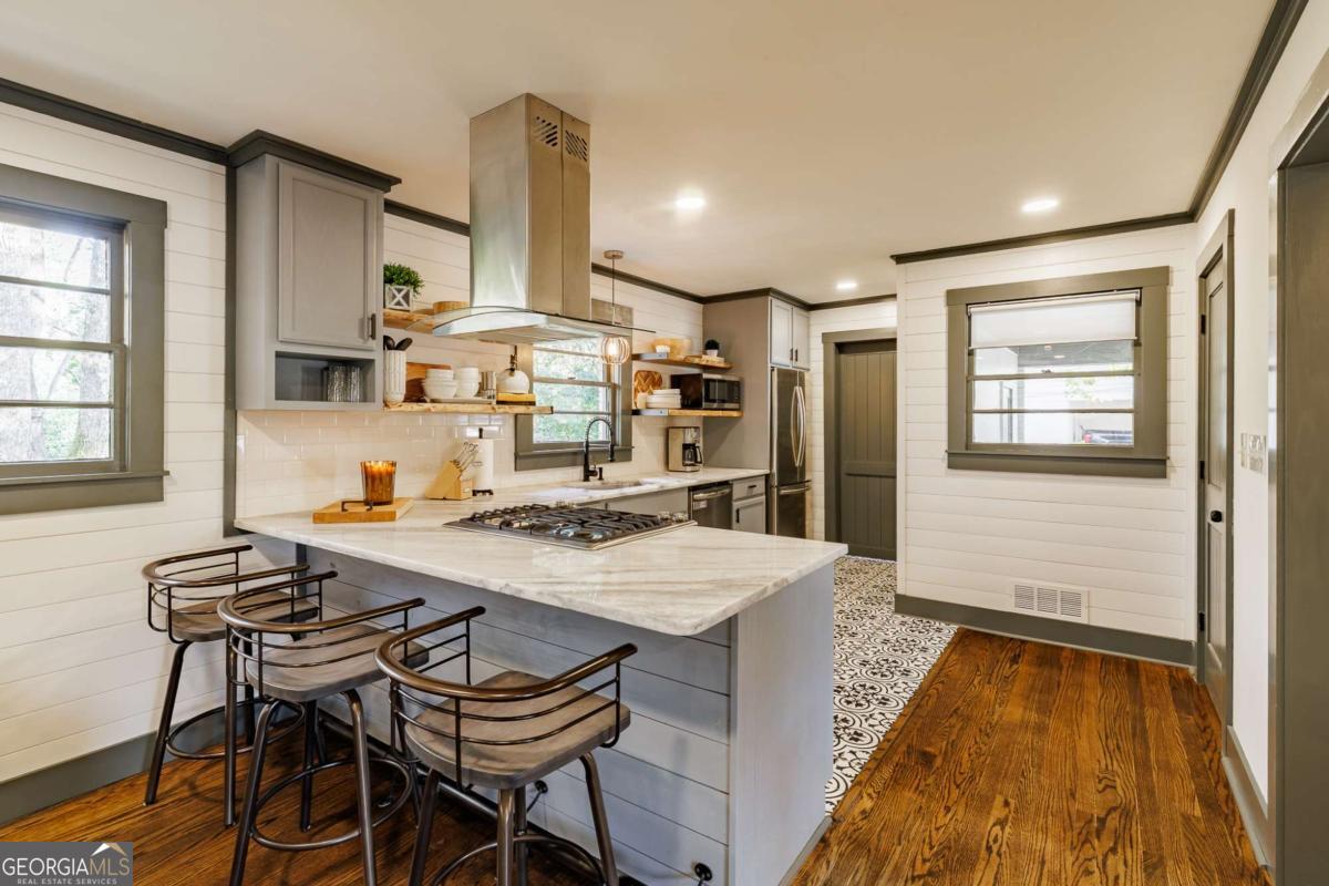 400 Greencrest Drive