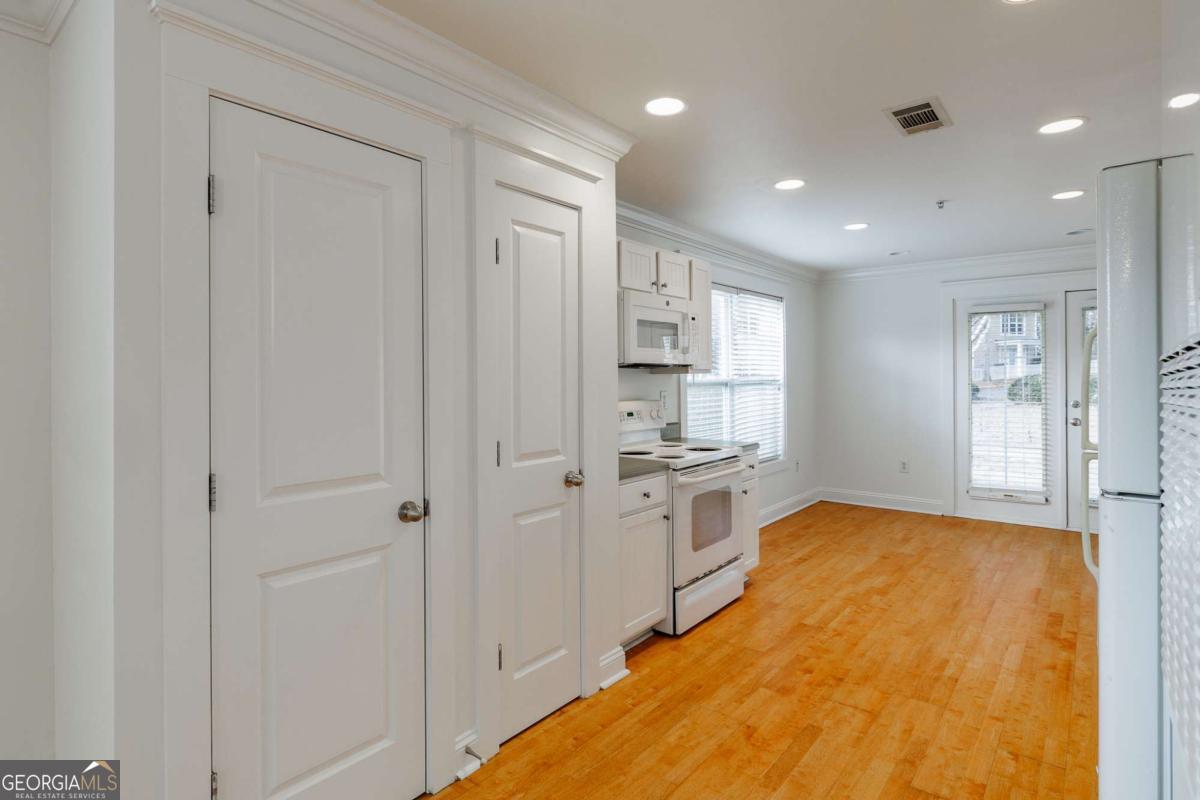 1035 Barnett Shoals Road # 1010