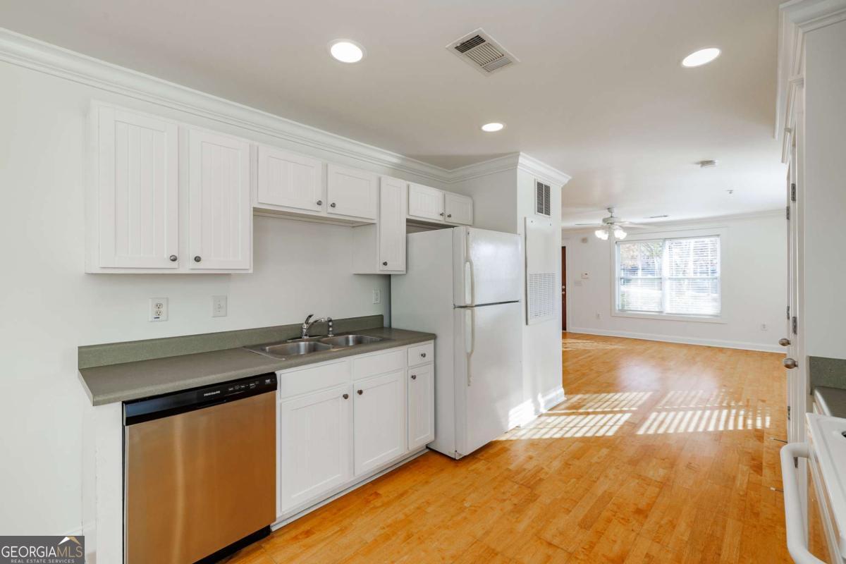 1035 Barnett Shoals Road # 1010