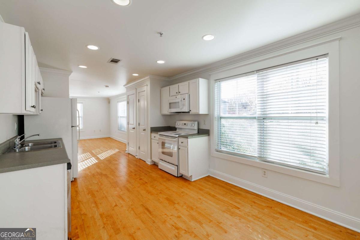 1035 Barnett Shoals Road # 1010