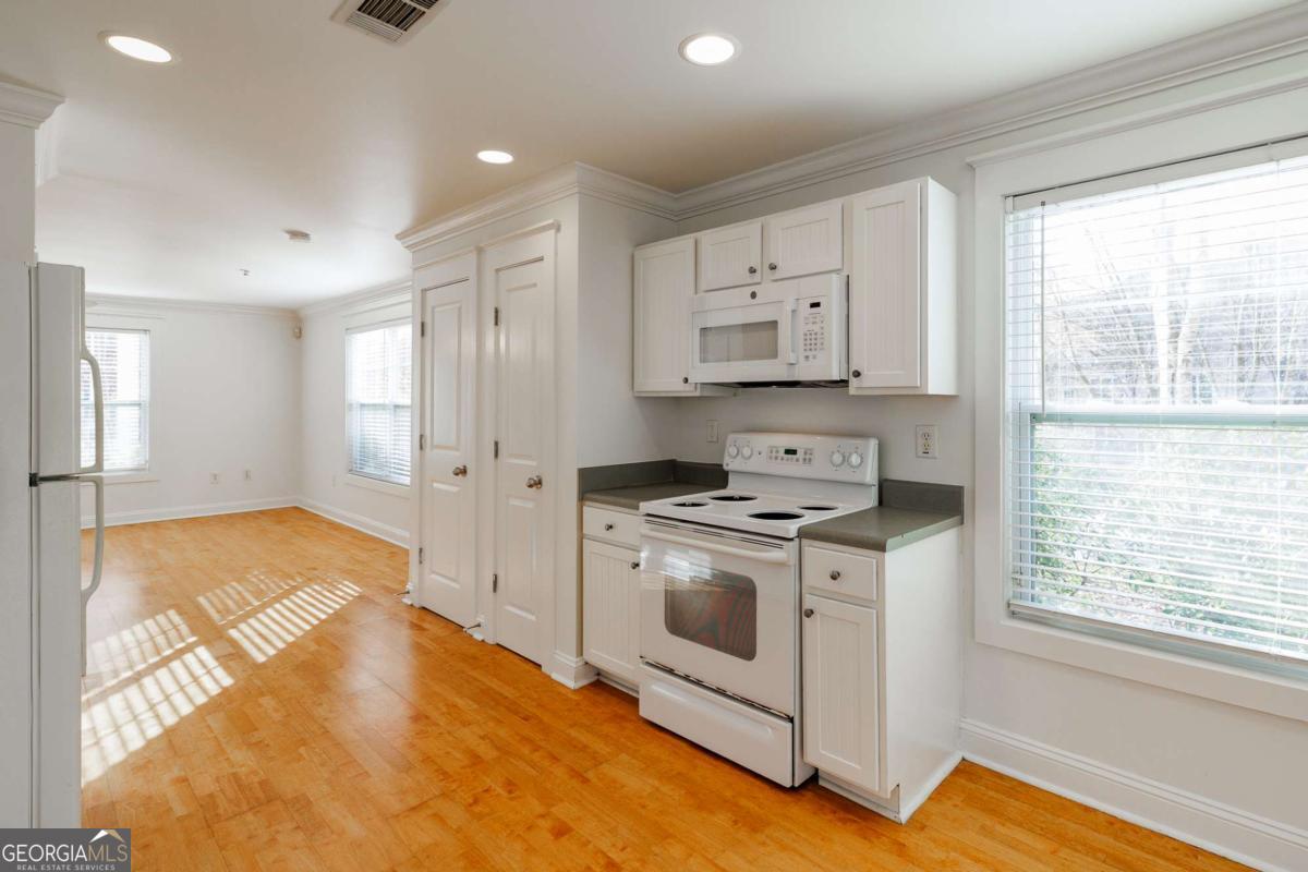 1035 Barnett Shoals Road # 1010