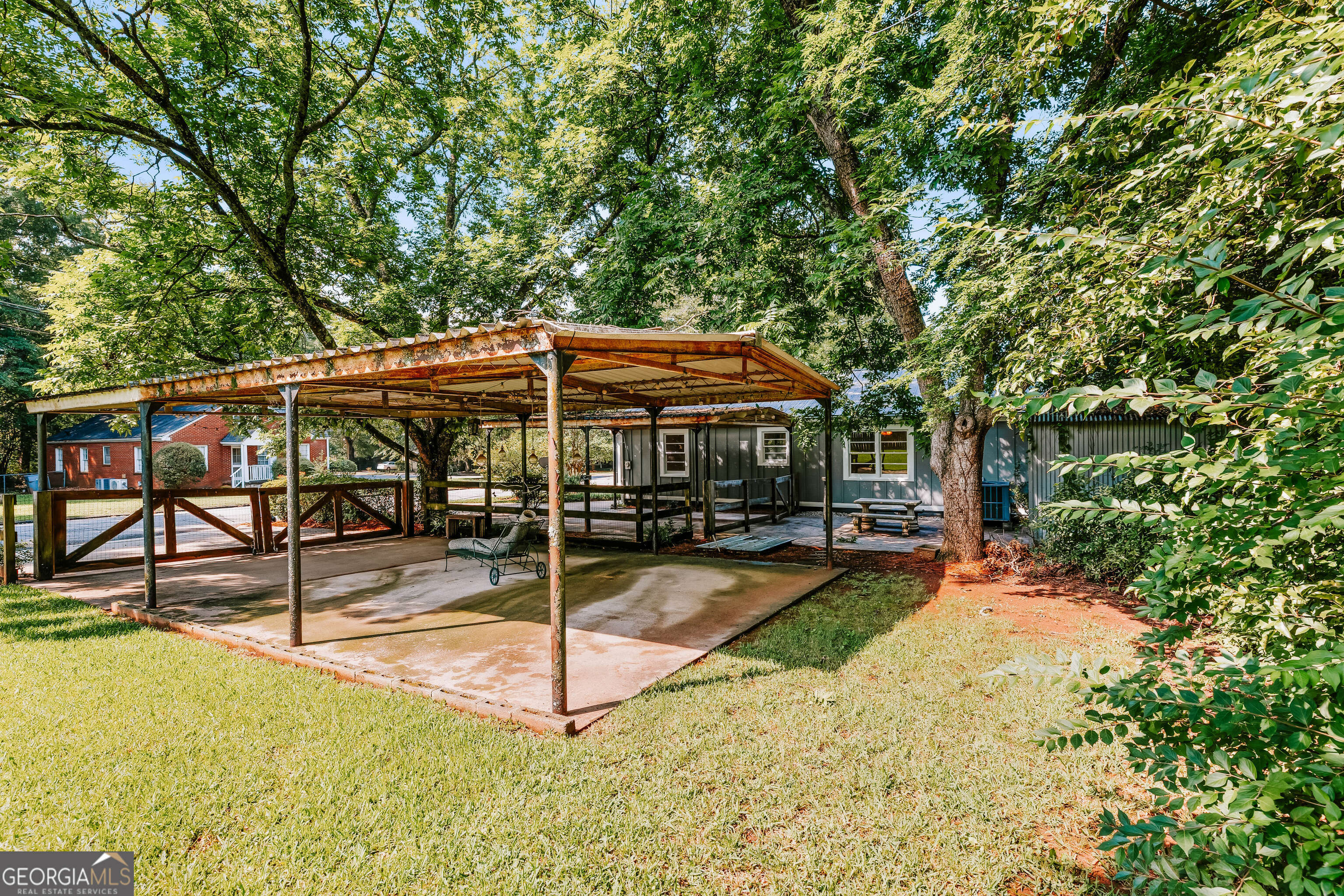 406 Sunset Drive