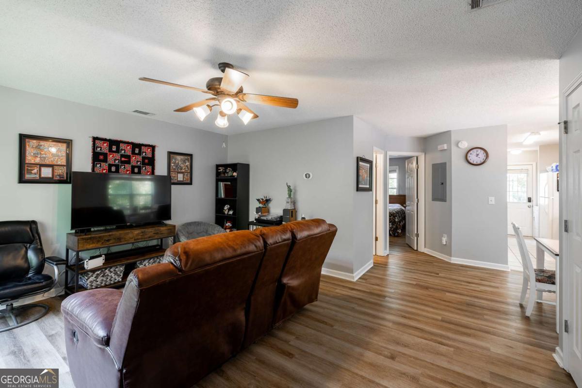 1305 Cedar Shoals Drive # 201