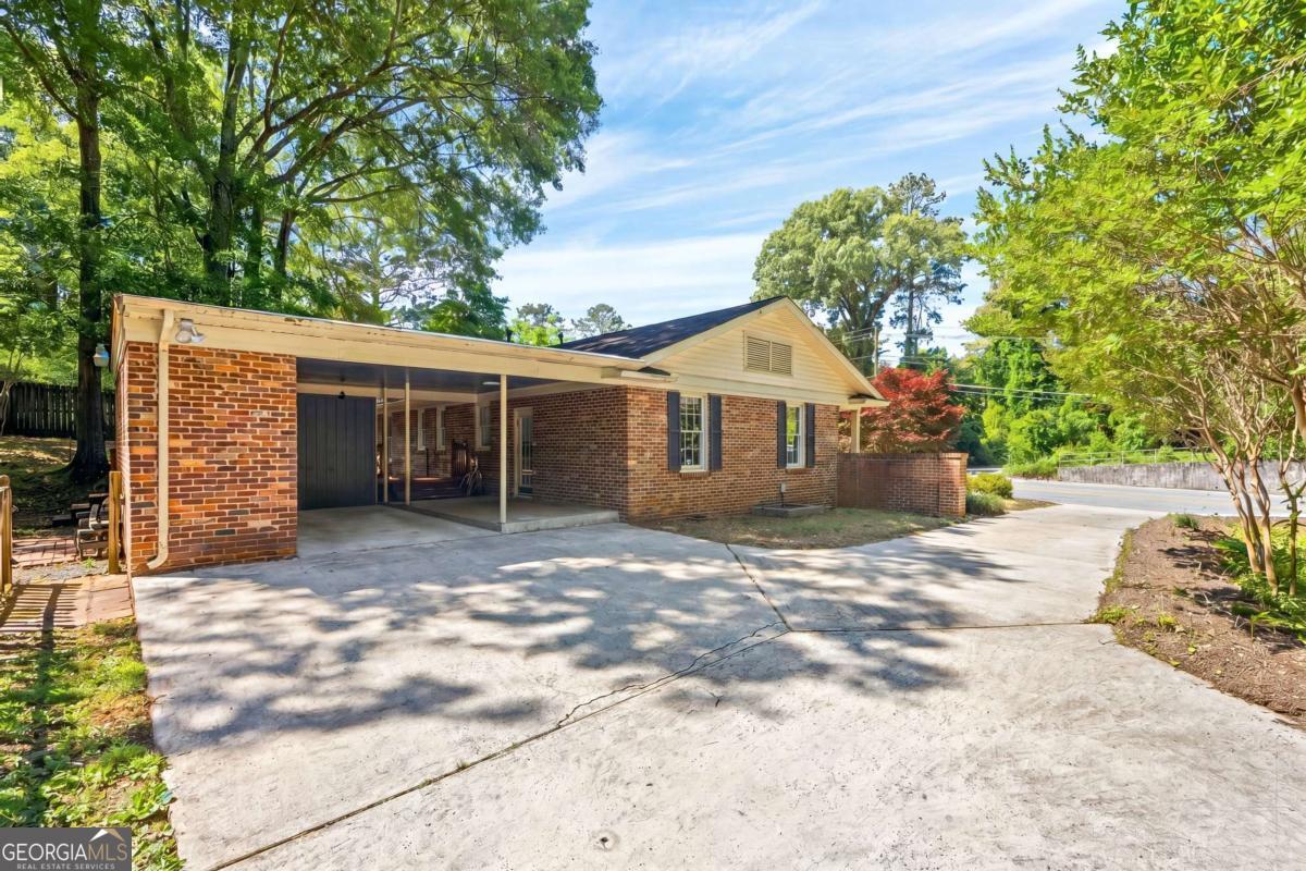 1009 College Station Road